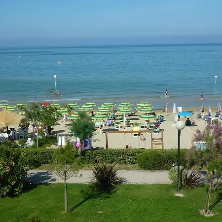 Caterina A4 Vacanza Pineto